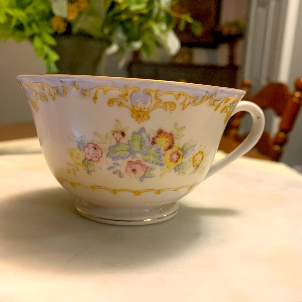 Vintage Sone China cup